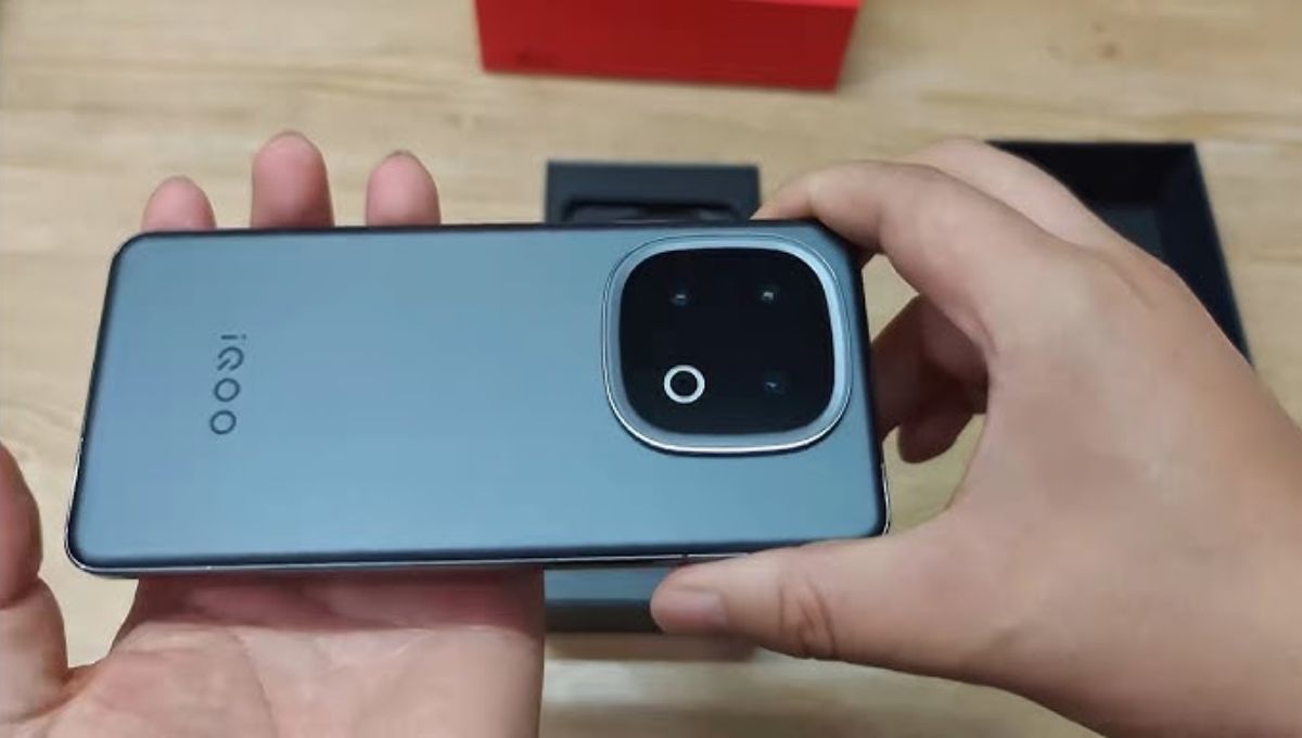 iQOO 13 Green Edition